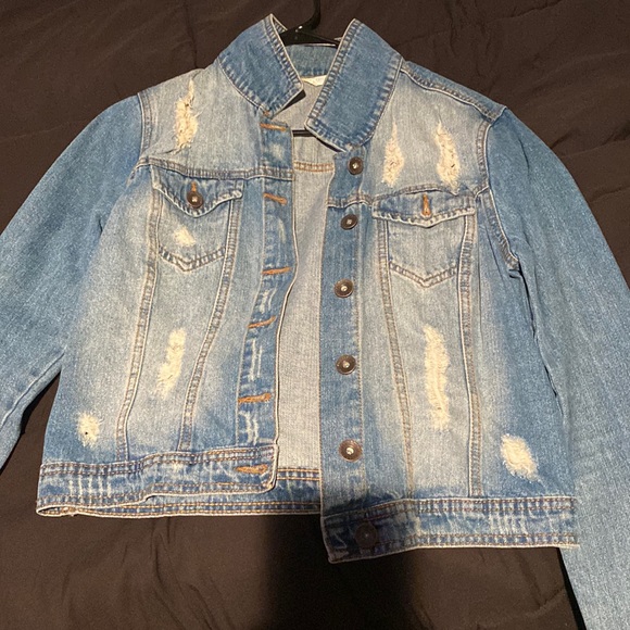 Brand new jean jacket never worn - Picture 1 of 2
